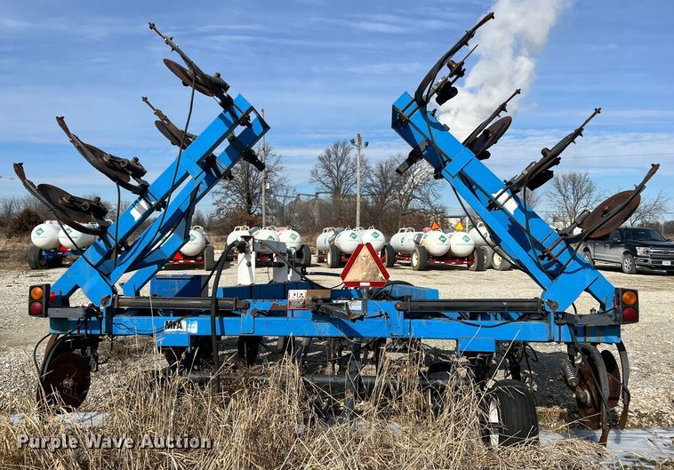 image for item MM9055 DMI Nutri-Placr 4300  NH3 applicator