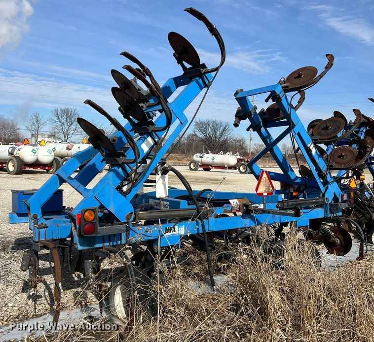 image for item MM9055 DMI Nutri-Placr 4300  NH3 applicator