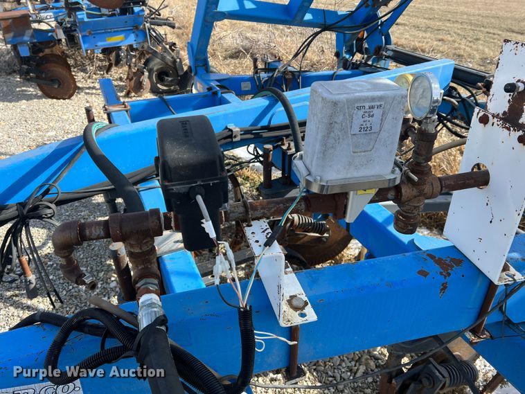 image for item MM9055 DMI Nutri-Placr 4300  NH3 applicator