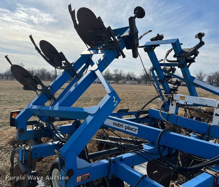 image for item MM9055 DMI Nutri-Placr 4300  NH3 applicator