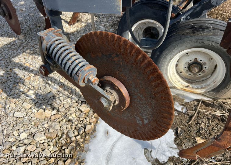 image for item MM9055 DMI Nutri-Placr 4300  NH3 applicator