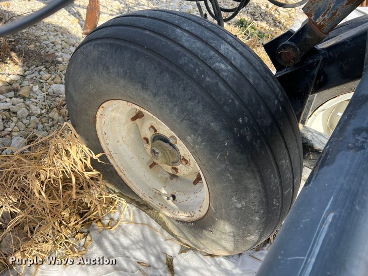 image for item MM9055 DMI Nutri-Placr 4300  NH3 applicator