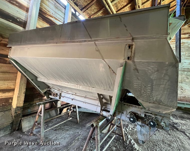 image for item MM9058 New Leader L4000G4  applicator bed