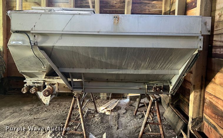 image for item MM9058 New Leader L4000G4  applicator bed