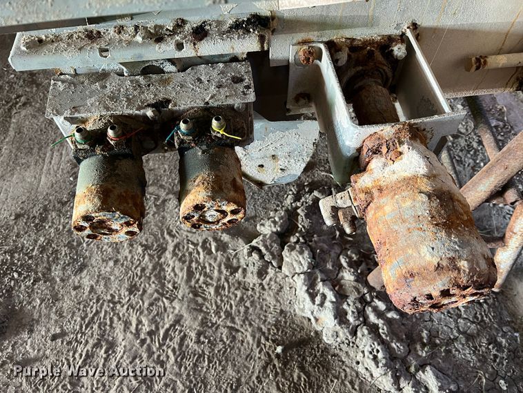 image for item MM9058 New Leader L4000G4  applicator bed