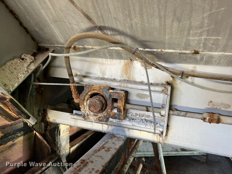 image for item MM9058 New Leader L4000G4  applicator bed