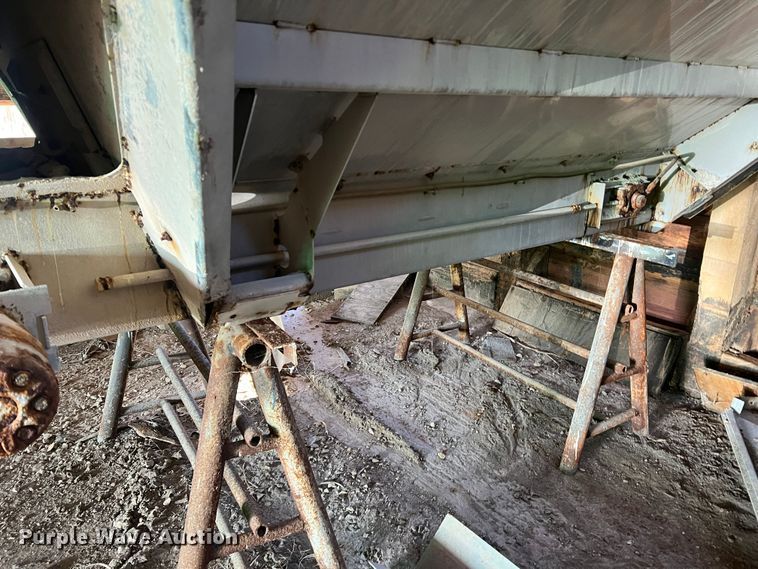 image for item MM9058 New Leader L4000G4  applicator bed