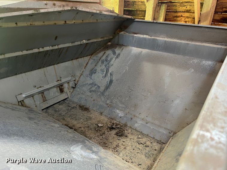 image for item MM9058 New Leader L4000G4  applicator bed