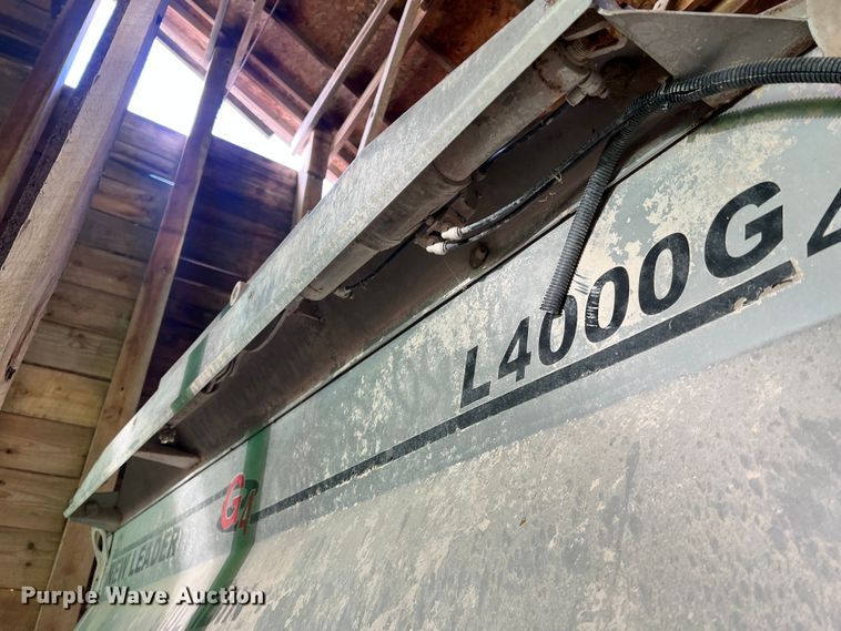 image for item MM9058 New Leader L4000G4  applicator bed