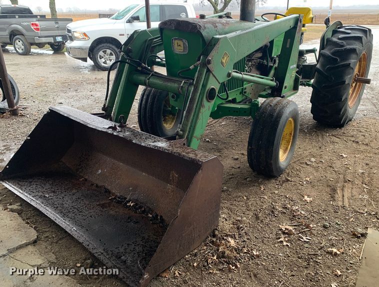 image for item MM9707 1972 John Deere 2030  tractor