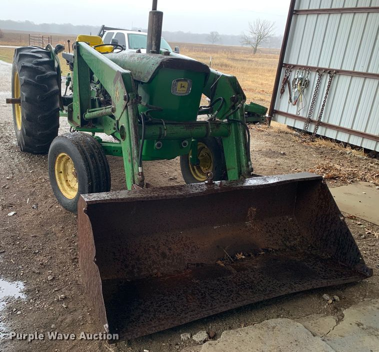 image for item MM9707 1972 John Deere 2030  tractor