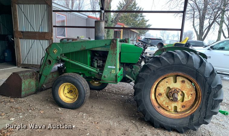 image for item MM9707 1972 John Deere 2030  tractor