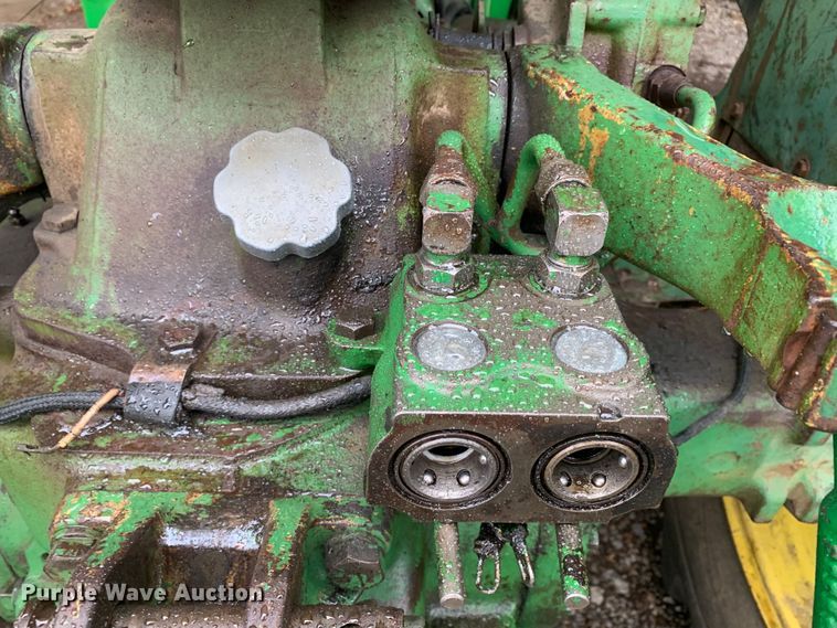 image for item MM9707 1972 John Deere 2030  tractor