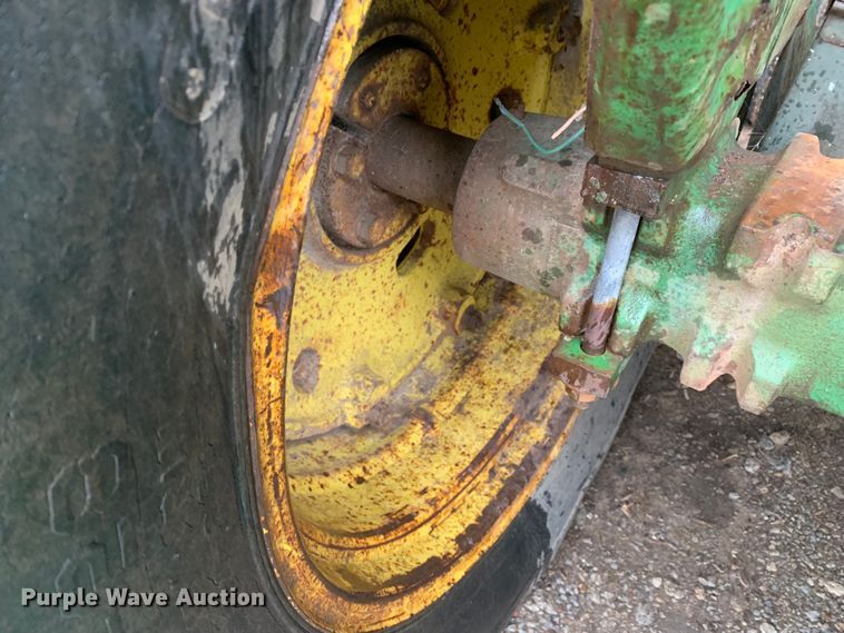 image for item MM9707 1972 John Deere 2030  tractor