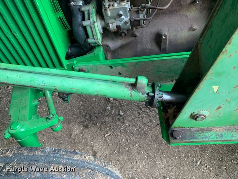 image for item MM9707 1972 John Deere 2030  tractor