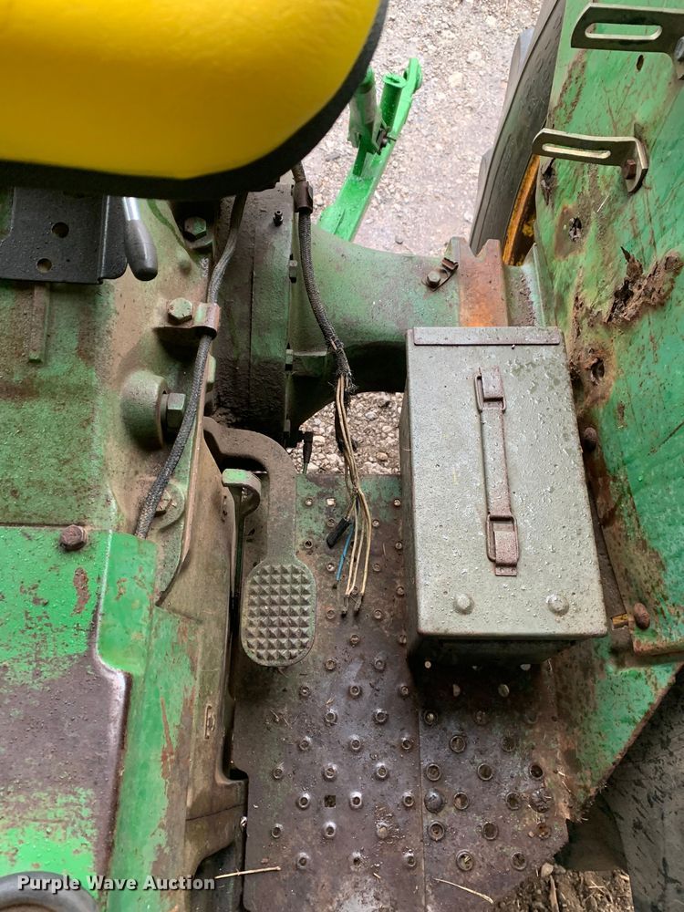 image for item MM9707 1972 John Deere 2030  tractor