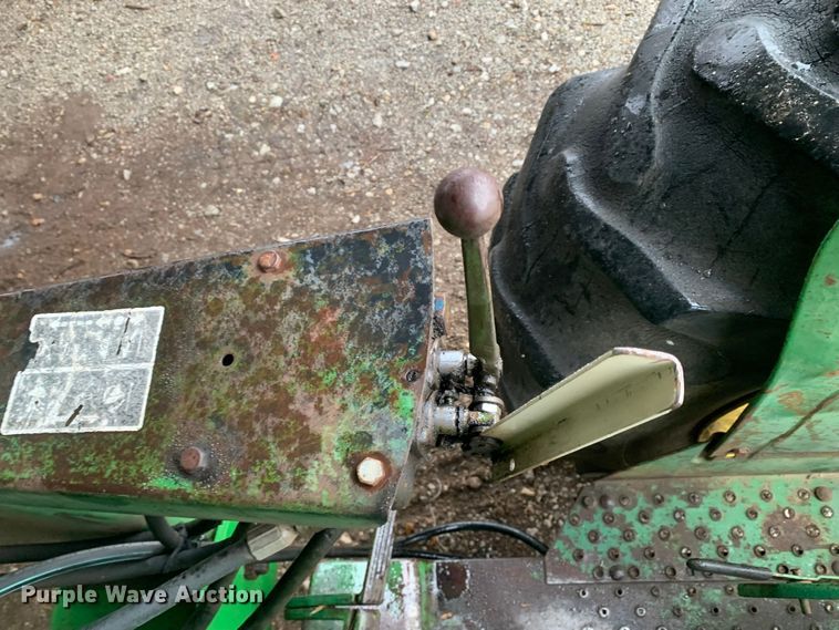 image for item MM9707 1972 John Deere 2030  tractor