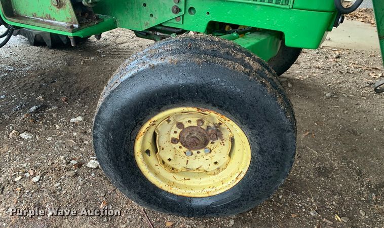 image for item MM9707 1972 John Deere 2030  tractor