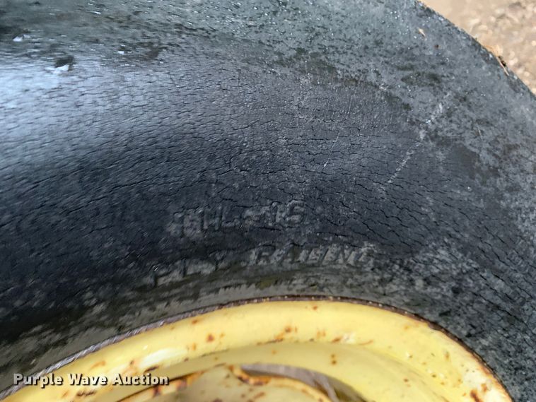 image for item MM9707 1972 John Deere 2030  tractor