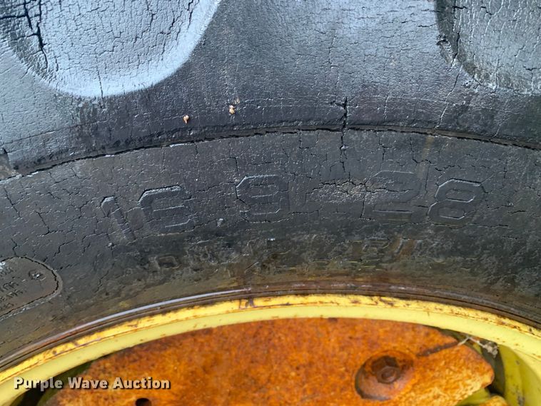 image for item MM9707 1972 John Deere 2030  tractor