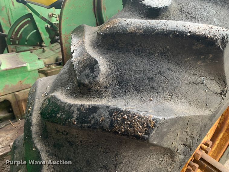 image for item MM9707 1972 John Deere 2030  tractor