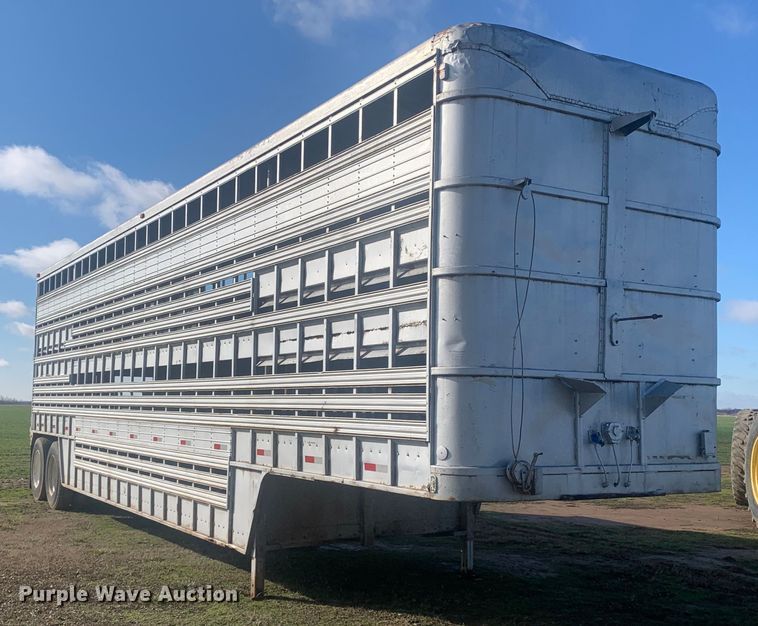 image for item MM9708 1972 Wilson Cattle Hauler  livestock trailer
