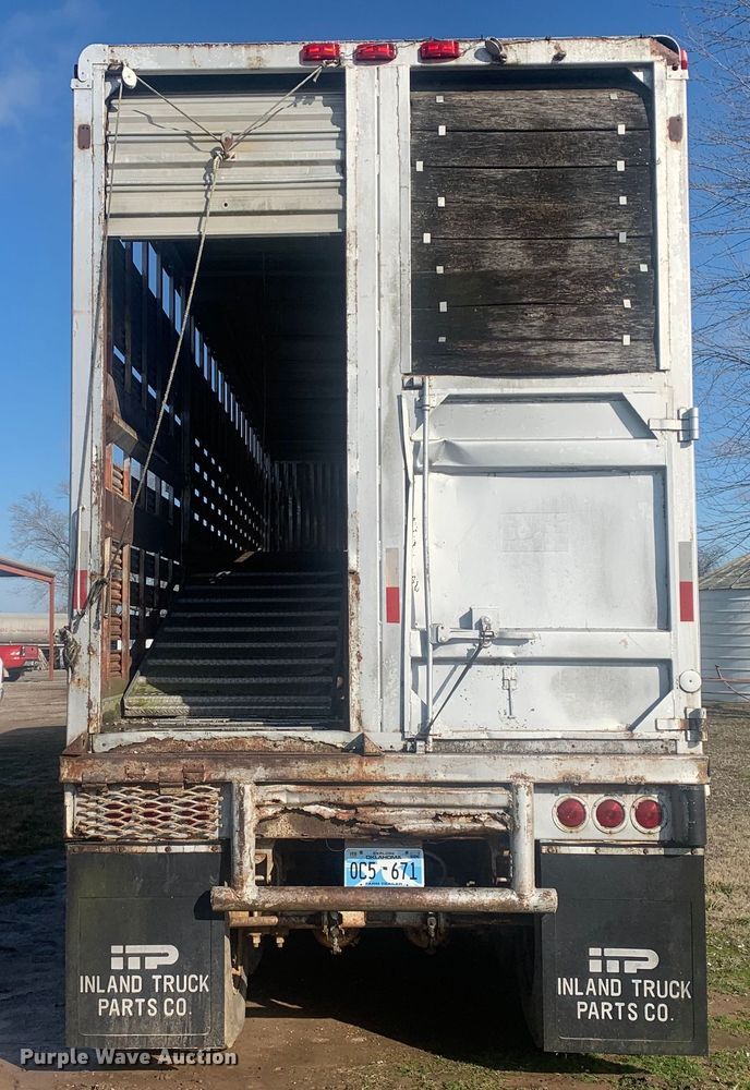 image for item MM9708 1972 Wilson Cattle Hauler  livestock trailer