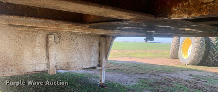 image for item MM9708 1972 Wilson Cattle Hauler  livestock trailer