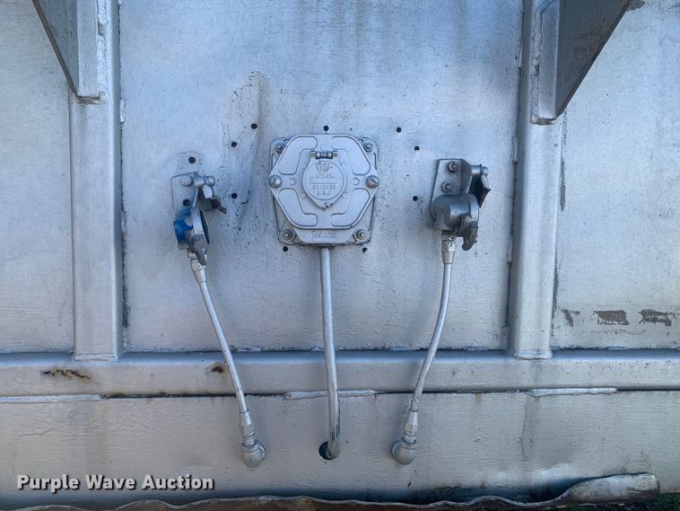 image for item MM9708 1972 Wilson Cattle Hauler  livestock trailer