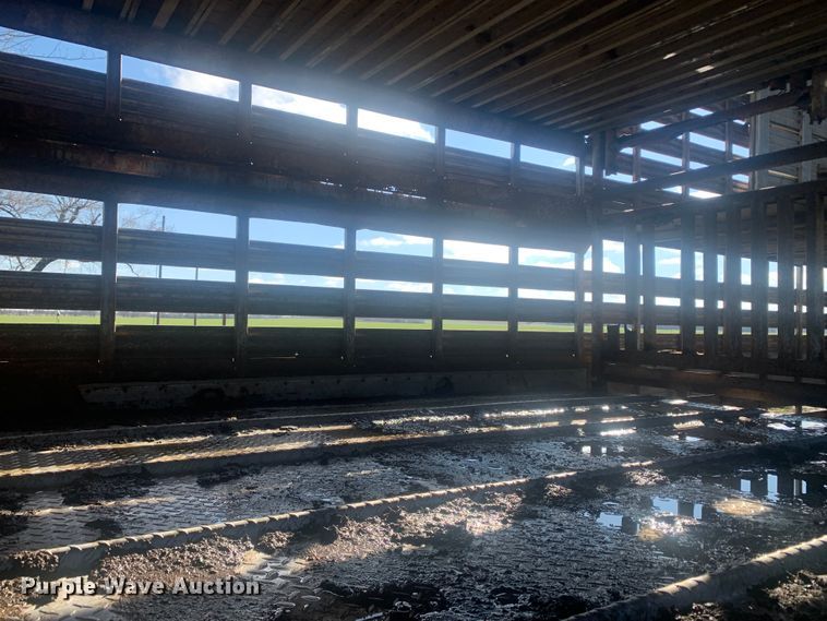 image for item MM9708 1972 Wilson Cattle Hauler  livestock trailer