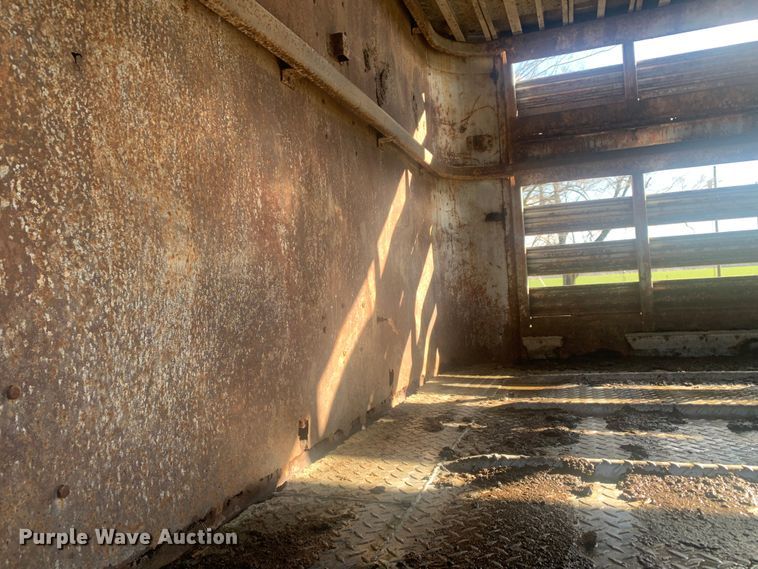 image for item MM9708 1972 Wilson Cattle Hauler  livestock trailer