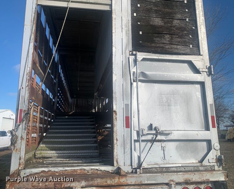 image for item MM9708 1972 Wilson Cattle Hauler  livestock trailer