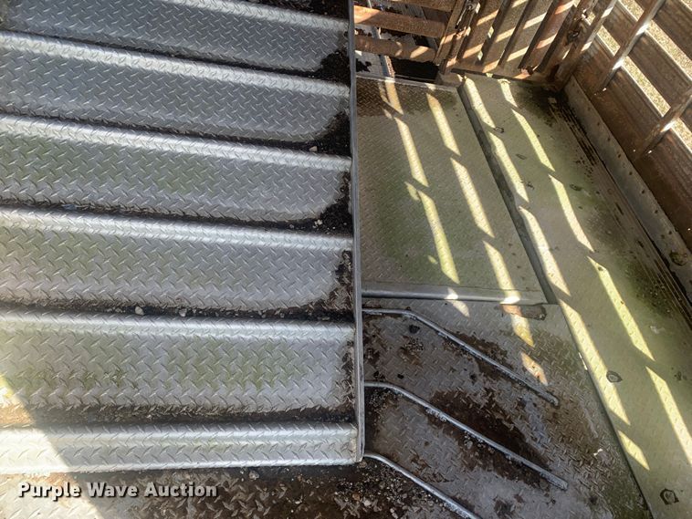 image for item MM9708 1972 Wilson Cattle Hauler  livestock trailer