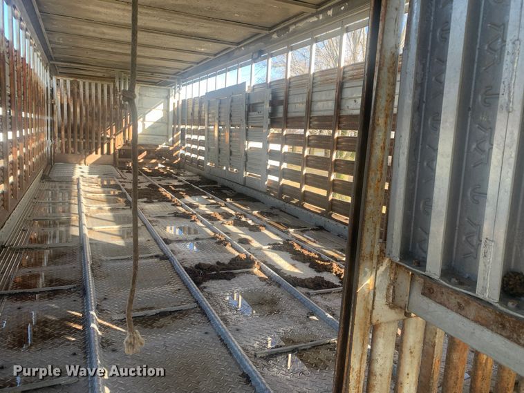 image for item MM9708 1972 Wilson Cattle Hauler  livestock trailer