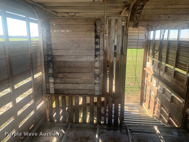image for item MM9708 1972 Wilson Cattle Hauler  livestock trailer