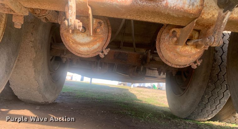 image for item MM9708 1972 Wilson Cattle Hauler  livestock trailer