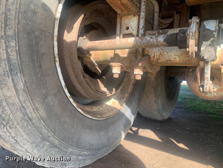 image for item MM9708 1972 Wilson Cattle Hauler  livestock trailer