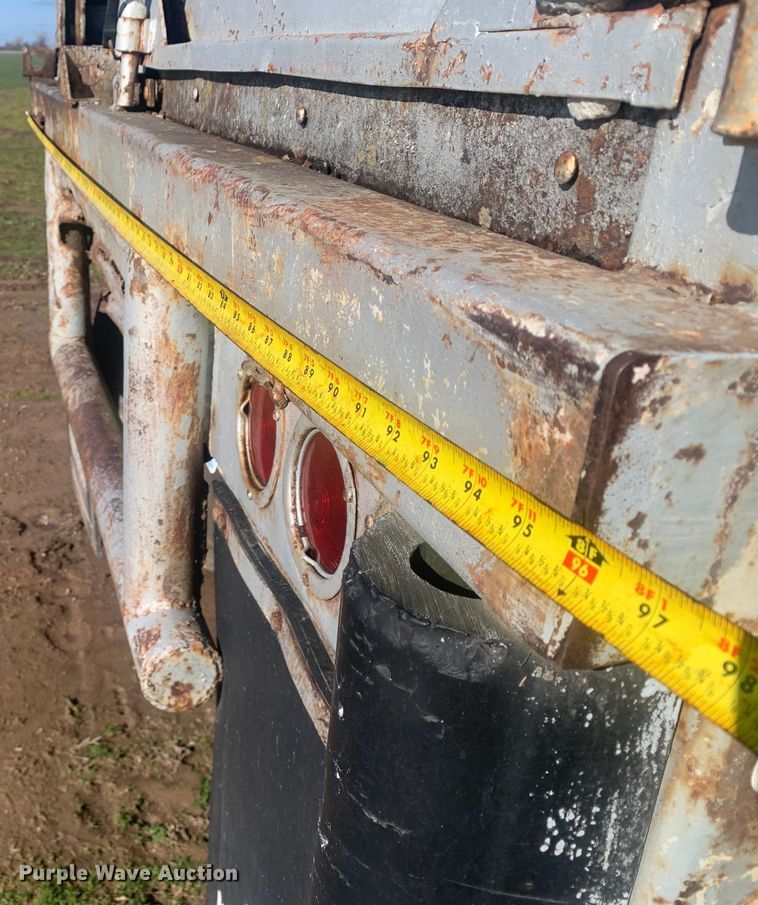 image for item MM9708 1972 Wilson Cattle Hauler  livestock trailer