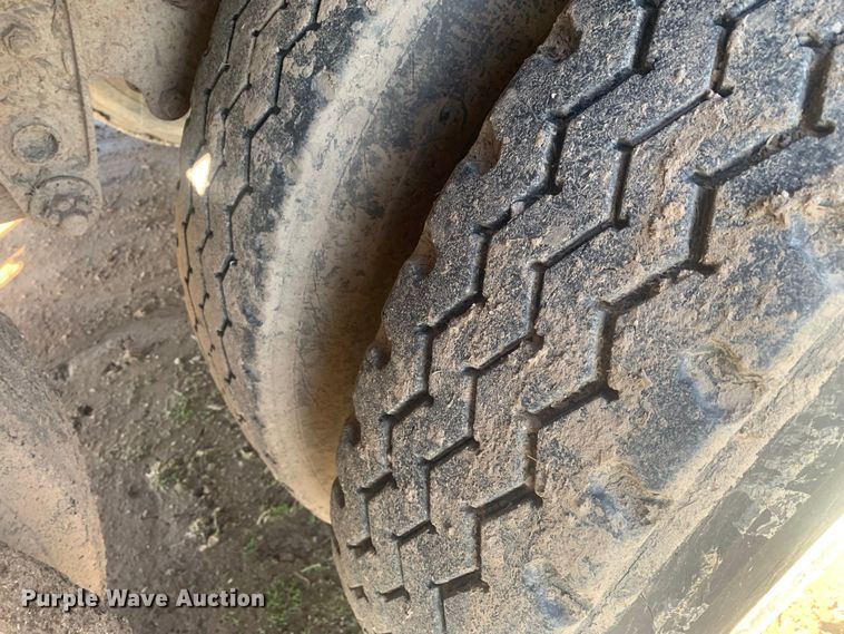image for item MM9708 1972 Wilson Cattle Hauler  livestock trailer