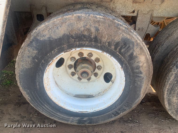 image for item MM9708 1972 Wilson Cattle Hauler  livestock trailer