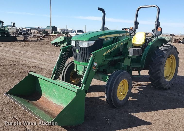 image for item MN9018 2016 John Deere 5055E  tractor