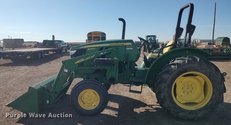 image for item MN9018 2016 John Deere 5055E  tractor