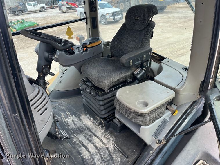 image for item MW9453 2006 Caterpillar Challenger MT865B tractor