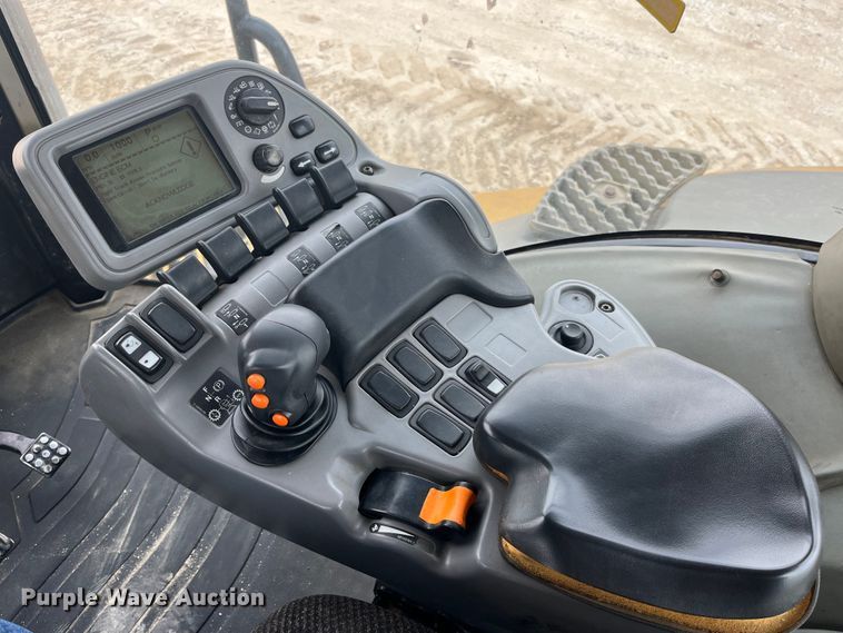 image for item MW9453 2006 Caterpillar Challenger MT865B tractor