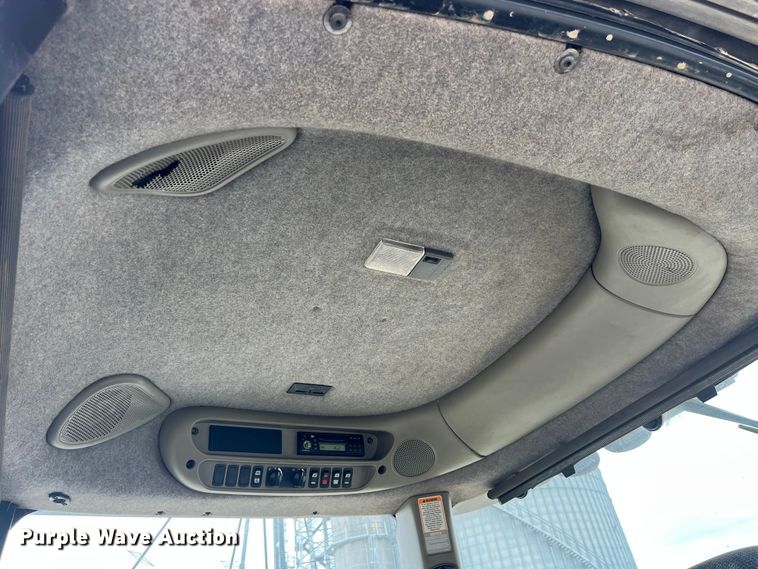 image for item MW9453 2006 Caterpillar Challenger MT865B tractor