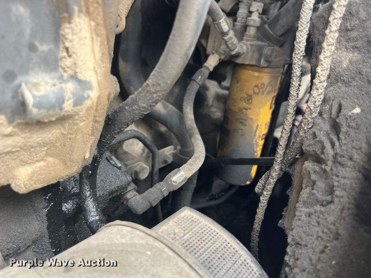 image for item MW9453 2006 Caterpillar Challenger MT865B tractor