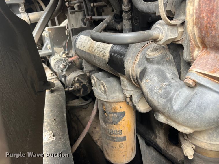 image for item MW9453 2006 Caterpillar Challenger MT865B tractor