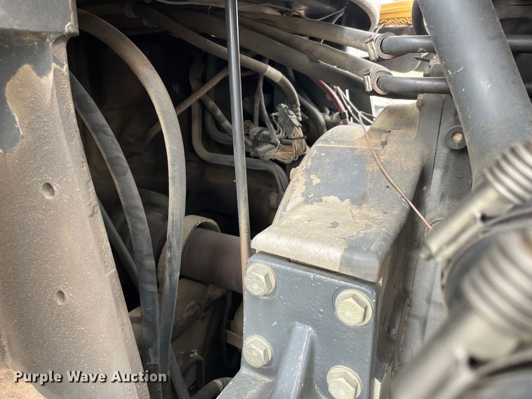 image for item MW9453 2006 Caterpillar Challenger MT865B tractor