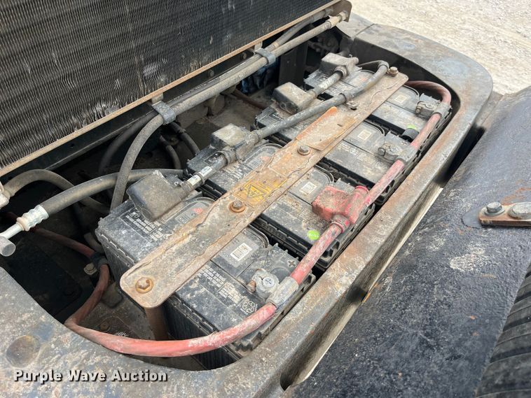 image for item MW9453 2006 Caterpillar Challenger MT865B tractor