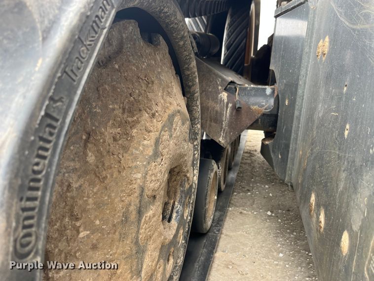 image for item MW9453 2006 Caterpillar Challenger MT865B tractor